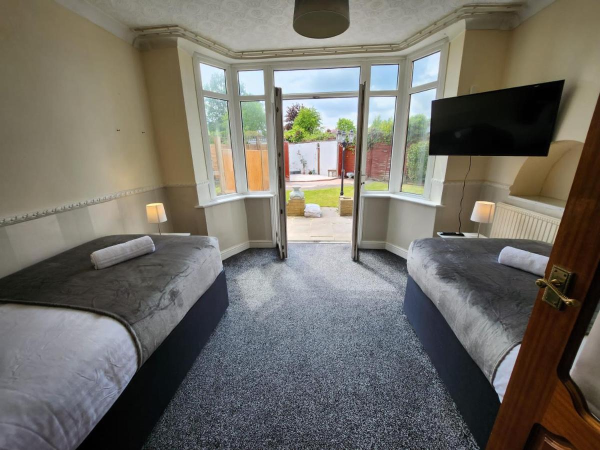 Sheldon Shared House Hotel Solihull Buitenkant foto