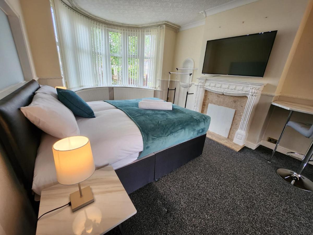 Sheldon Shared House Hotel Solihull Buitenkant foto