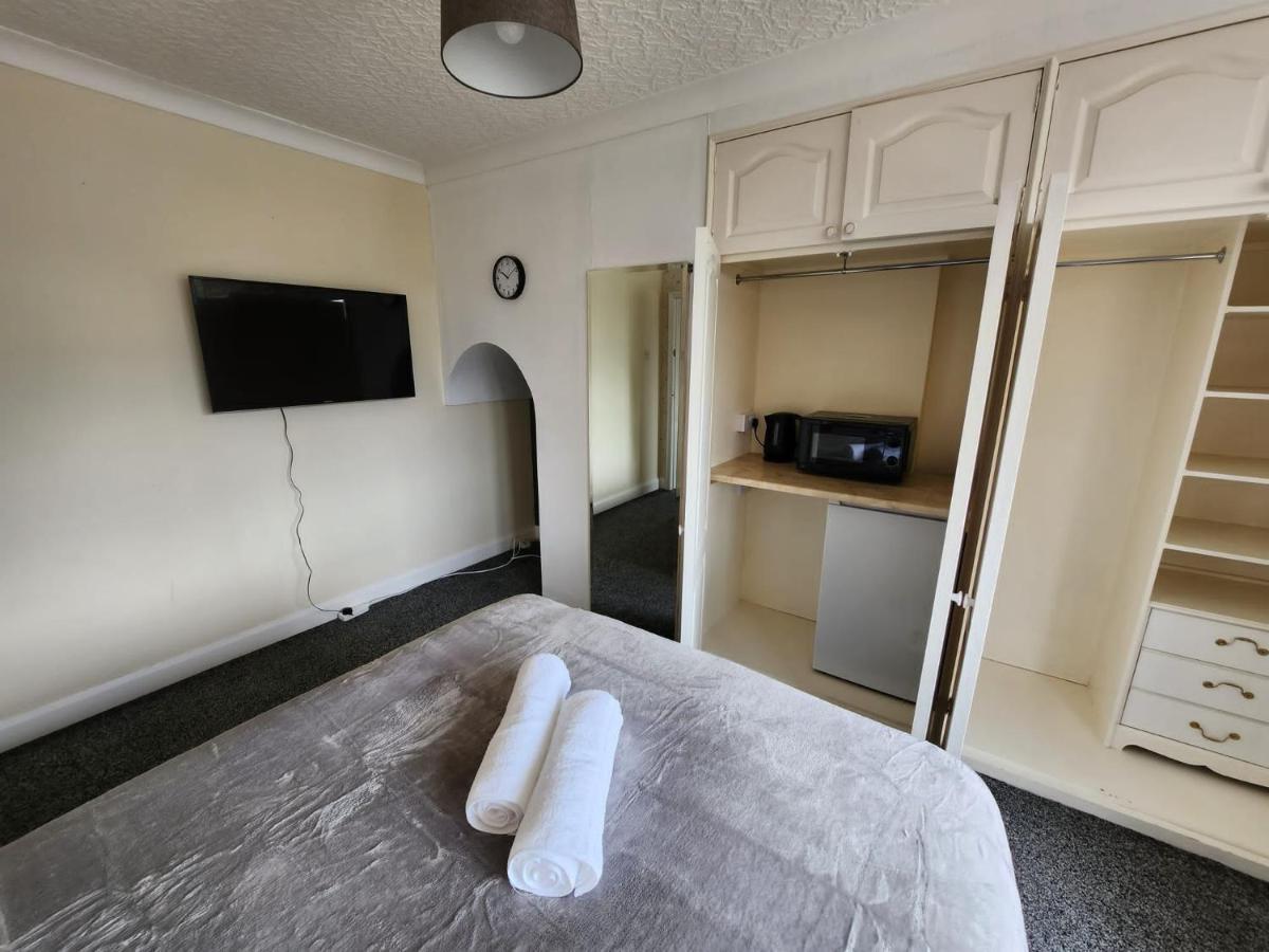 Sheldon Shared House Hotel Solihull Buitenkant foto
