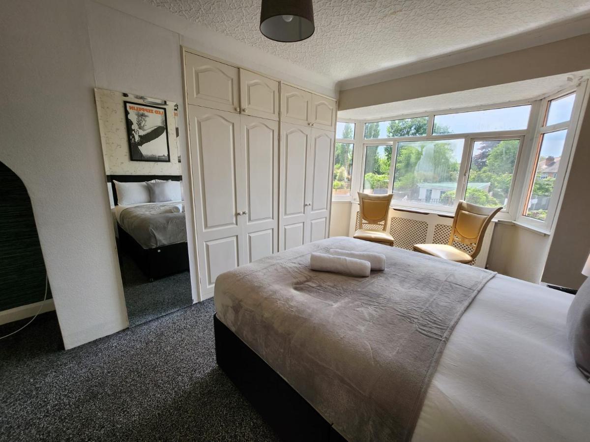 Sheldon Shared House Hotel Solihull Buitenkant foto