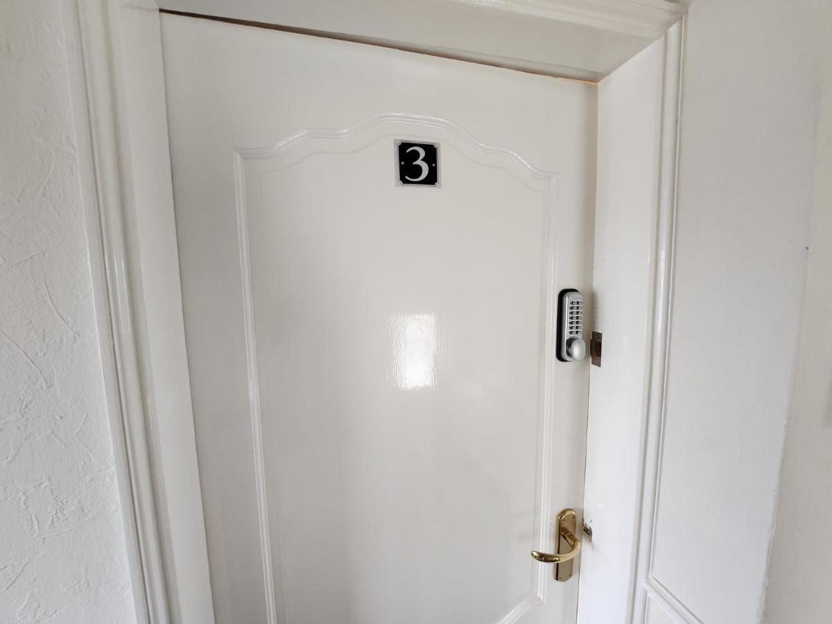 Sheldon Shared House Hotel Solihull Buitenkant foto