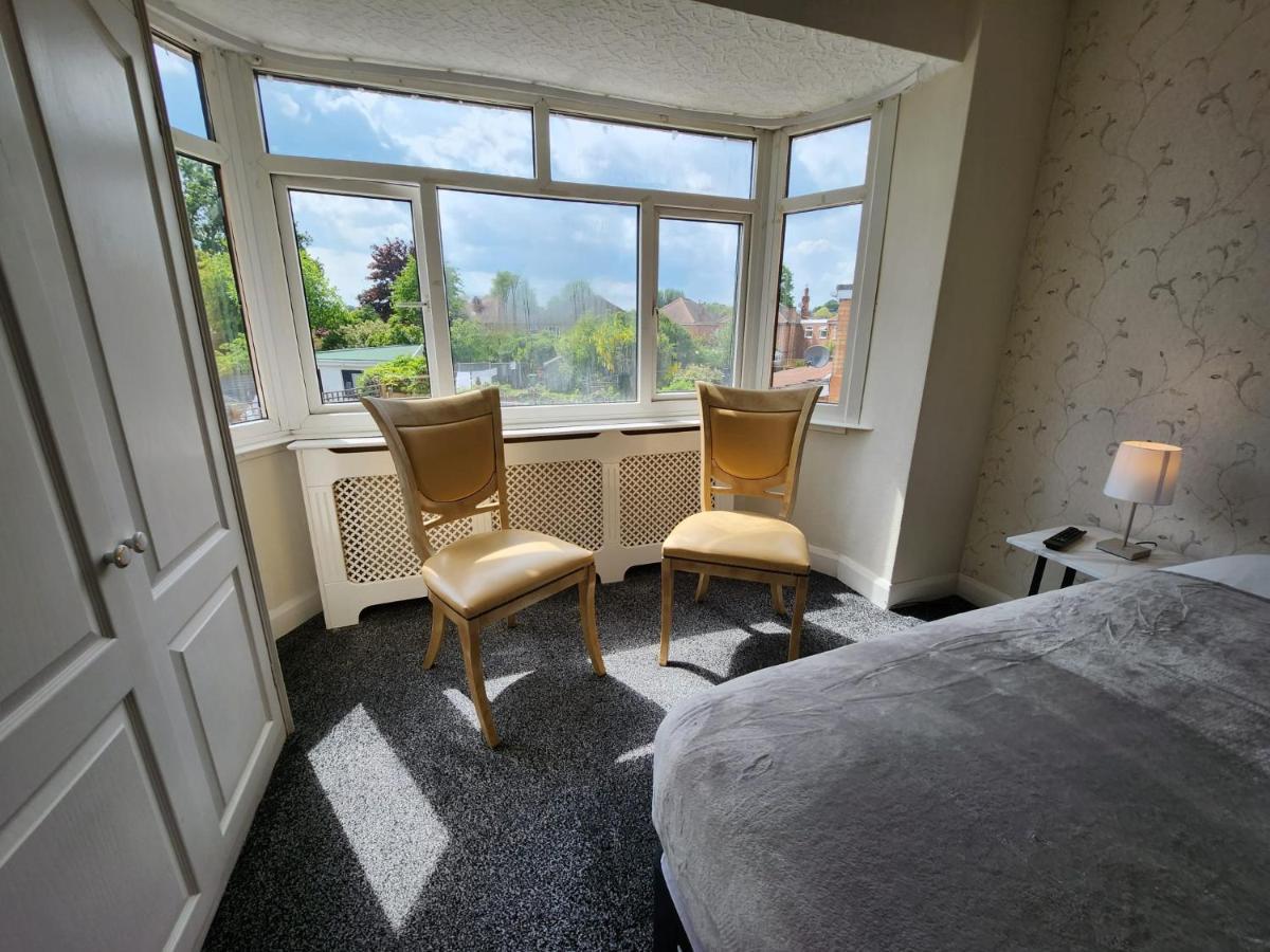 Sheldon Shared House Hotel Solihull Buitenkant foto