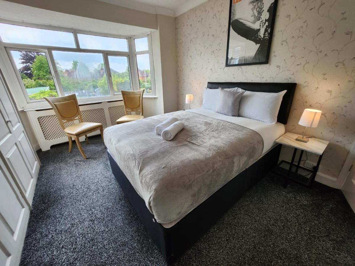 Sheldon Shared House Hotel Solihull Buitenkant foto