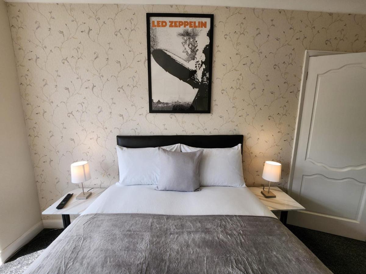 Sheldon Shared House Hotel Solihull Buitenkant foto