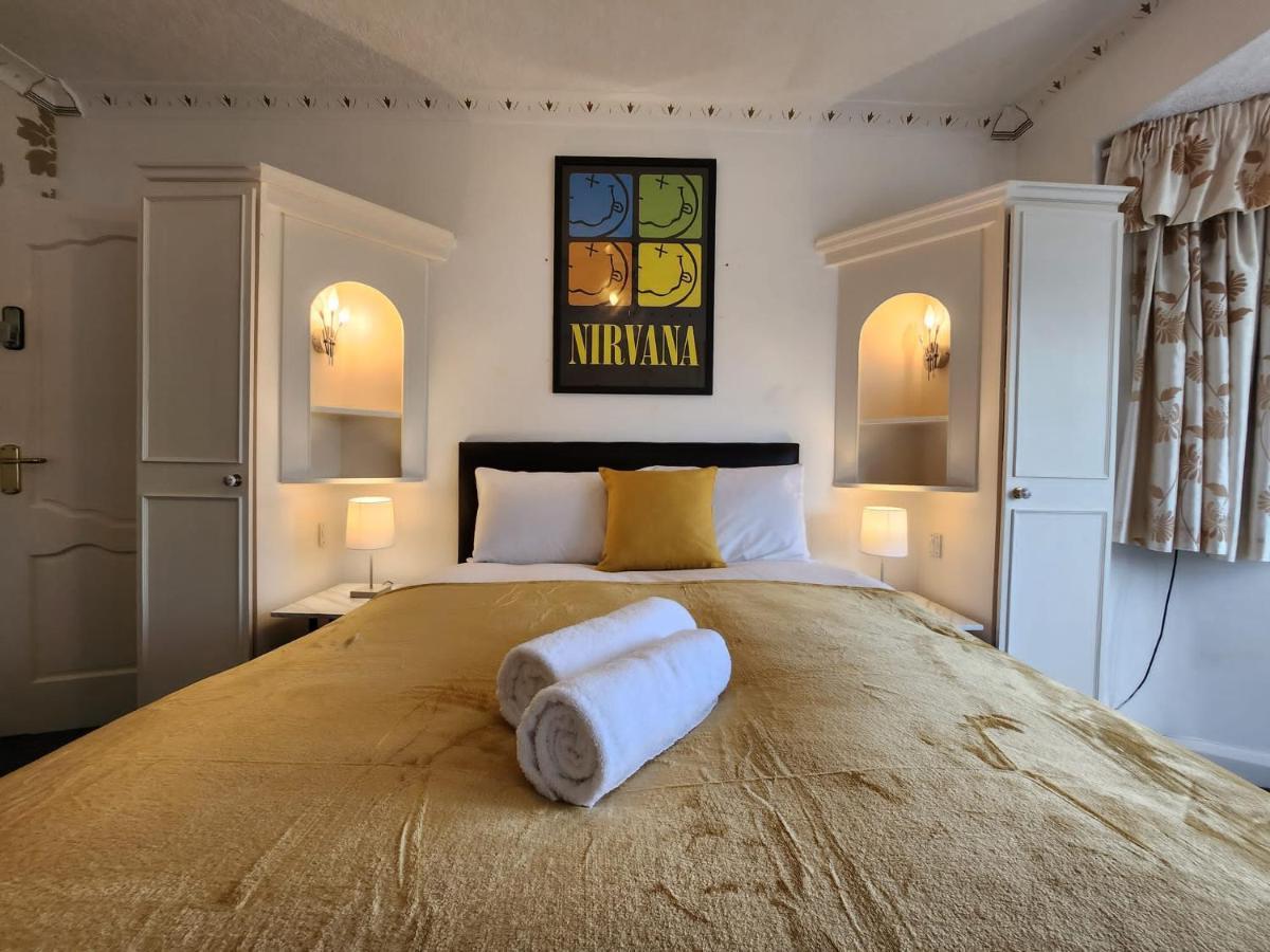 Sheldon Shared House Hotel Solihull Buitenkant foto